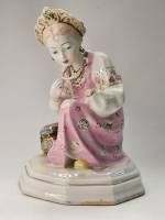 Статуэтка Девушка с зеркалом. Малахитовая шкатулка ЛЗФИ (на реставрацию)