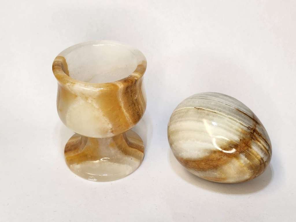 Сувенир статуэтка оникс Рюмка и Яйцо