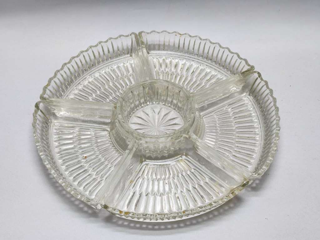 Менажница 6 секций прозрачное стекло с круглой серединой