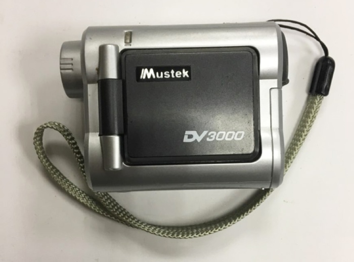 Видеокамера-мини Mustek DV3000 (сост. на фото)