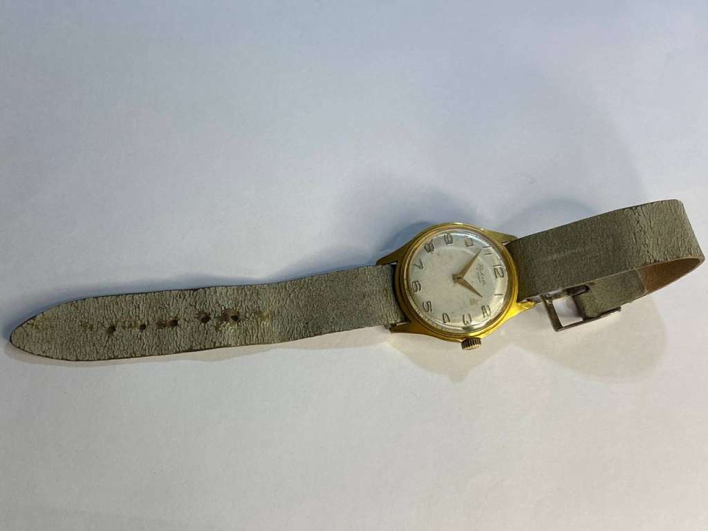 Часы наручные механические Raketa 21 камень, на ходу