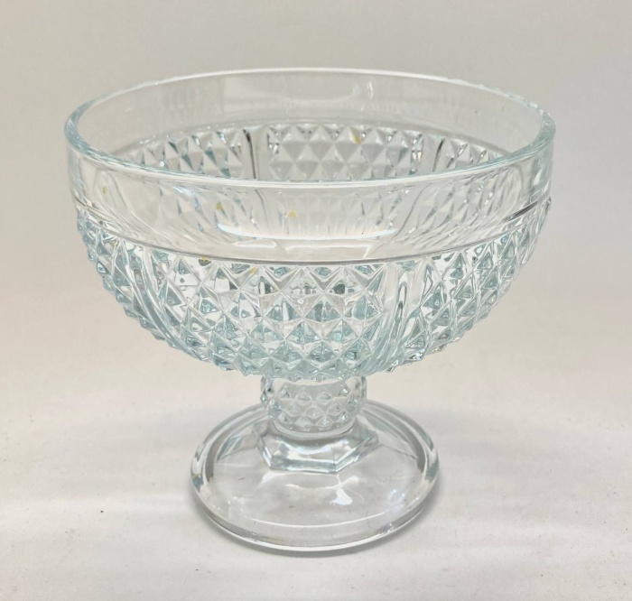 Конфетница сухарница на ножке, стекло