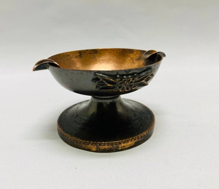 Пепельница металл