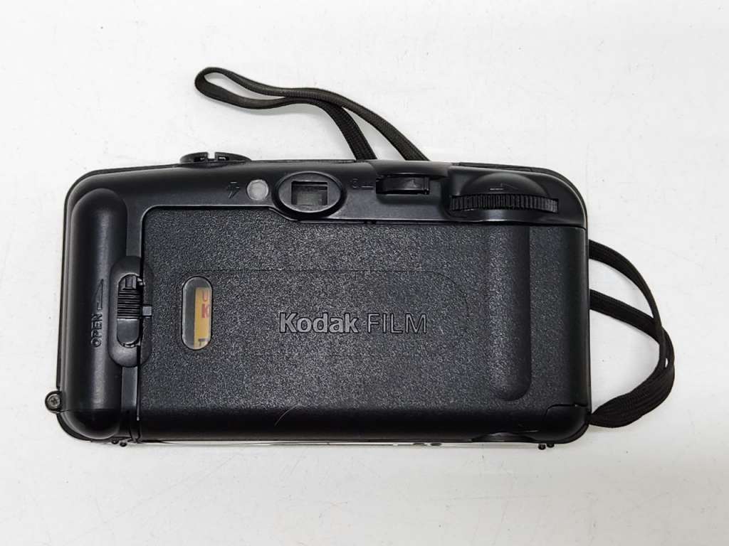 Фотоаппарат плёночный Kodak KB10  Камера 35 мм США  Работоспособность не проверялась