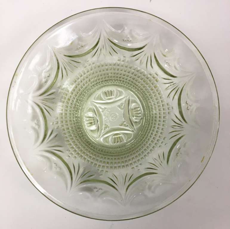 Салатник, стекло (сост. на фото)