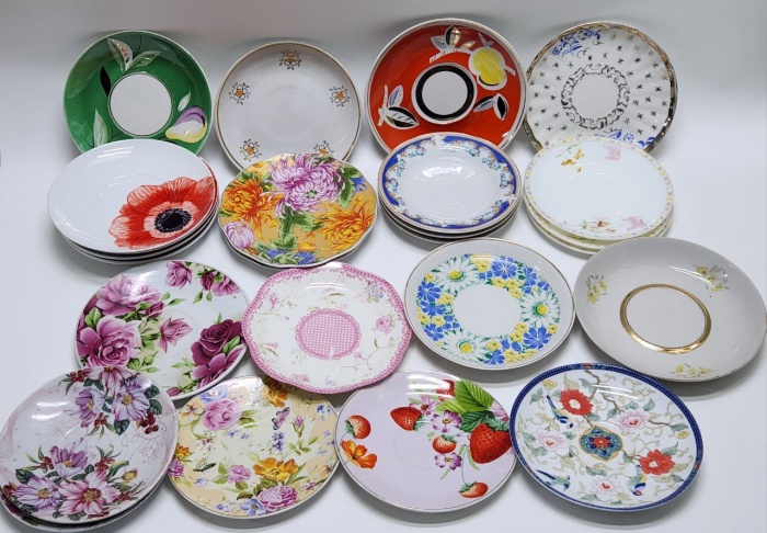 Блюдца чайные 25 штук Цветы Бабочки яркие цветные