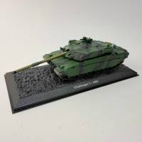 Altaya Challenger 1 1984 1:72 в акриловом боксе без журнала