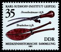 (1981-080) Марка Германия (ГДР) "Ножницы (17 в.)"    Старые медицинские инструменты II Θ