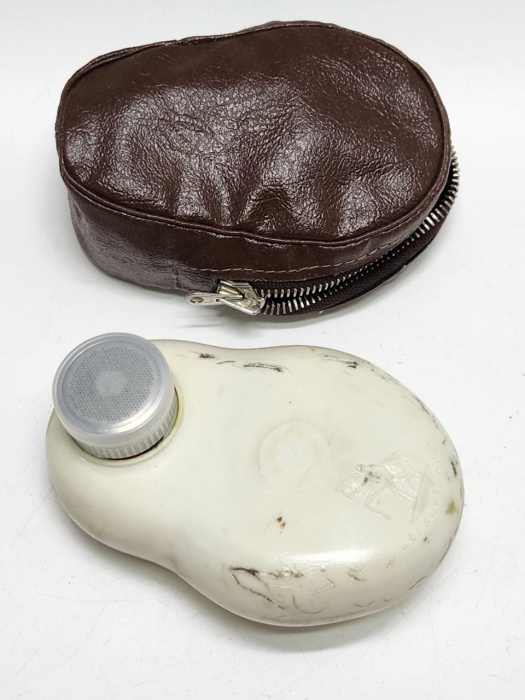 Механическая заводная бритва Спутник в чехле СССР винтаж