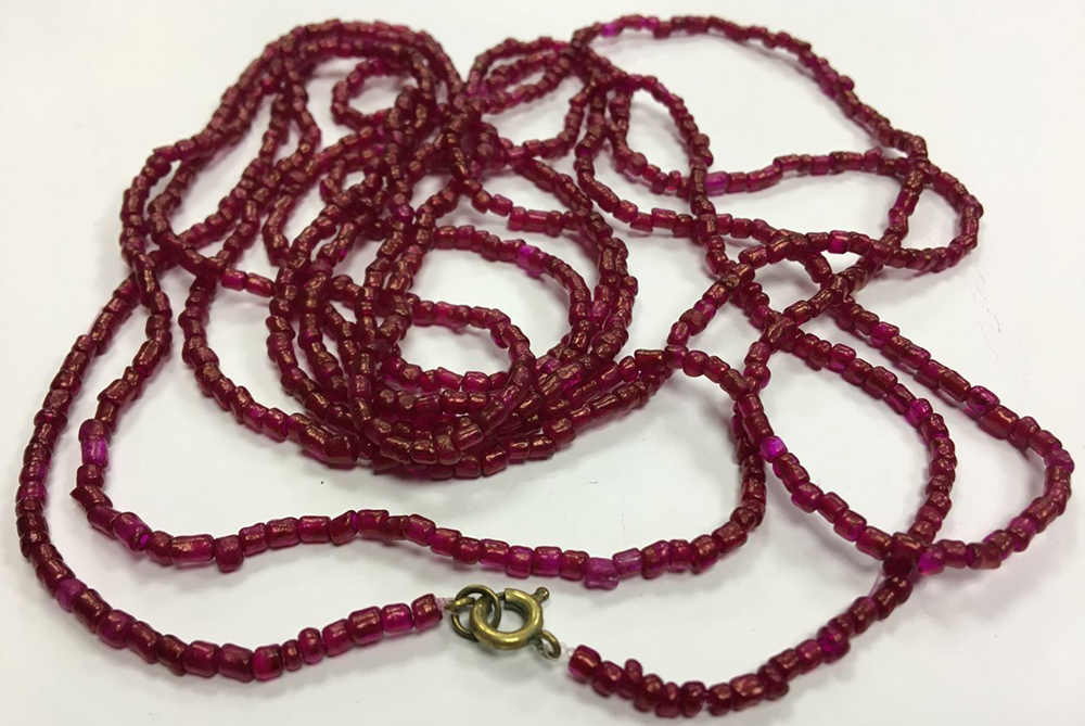 Бусы-ожерелье, бисер (сост. на фото)