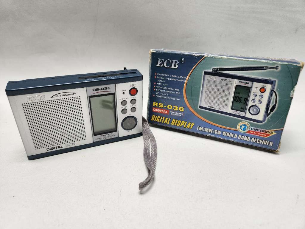 Набор цифровое радио, часы-будильник и кассетный плеер Sony (все рабочее)