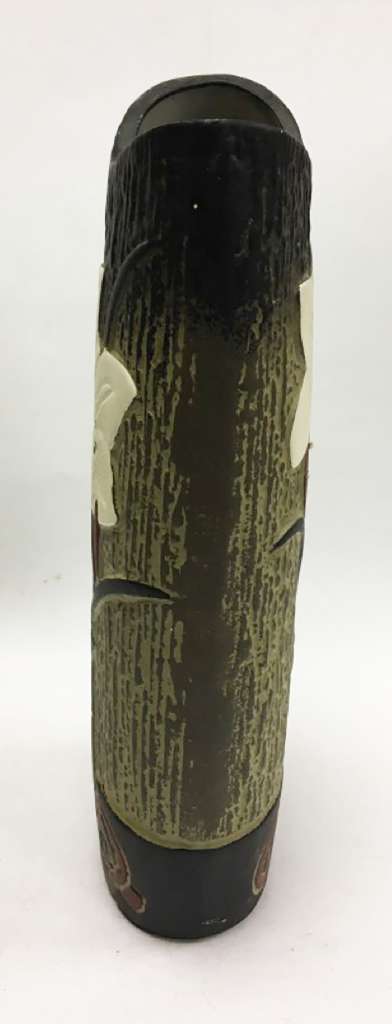 Ваза "Лилии", керамика, 20 см. (сост. на фото)