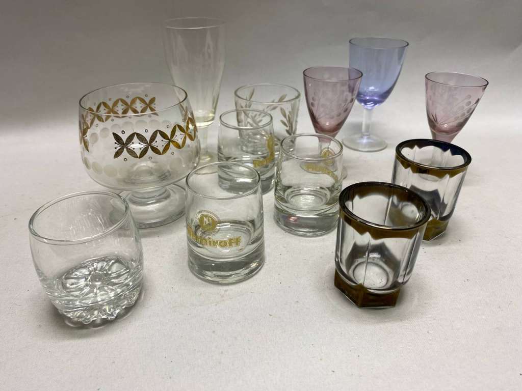 Рюмки разного размера, 12 шт