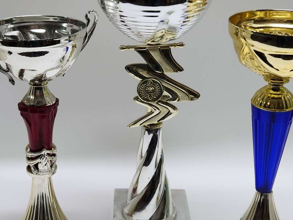 Кубки для награждения 3 штуки металл мрамор