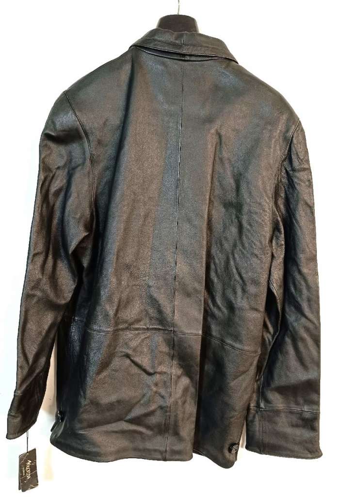 Куртка мужская Vhuofeiya, кожа, р-р 4XL , маломерит, потёртости на воротнике