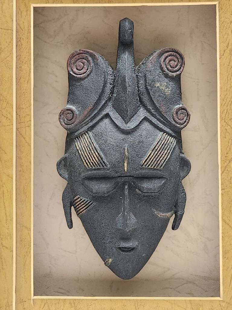 Панно настенное Африканская маска этно объемная в раме 22 х 28 см