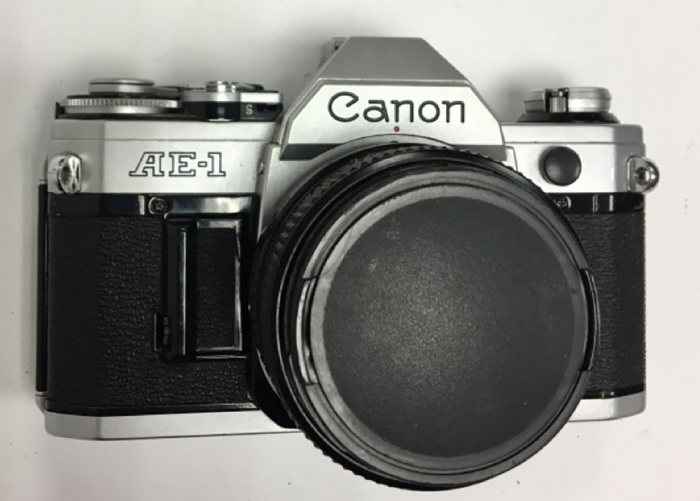 Фотоаппарат Canon AE-1 1:1.8, с линзой 50 мм. Япония (сост. на фото)