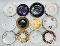 Блюдца кофейные разные 22 штуки диаметр 11,12 см