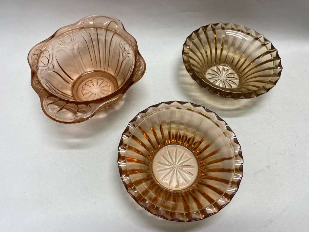 Салатник конфетница 3 шт цветное стекло