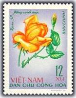 (1968-024) Марка Вьетнам "Желто-красная роза"   Розы II Θ