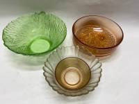 Набор салатников 4 шт цветное стекло