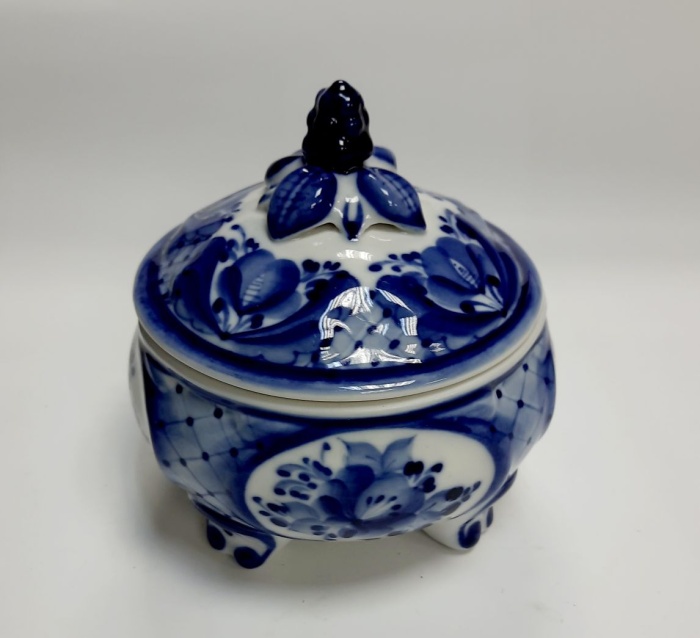 Сахарница "Цветок", фарфор, гжель.