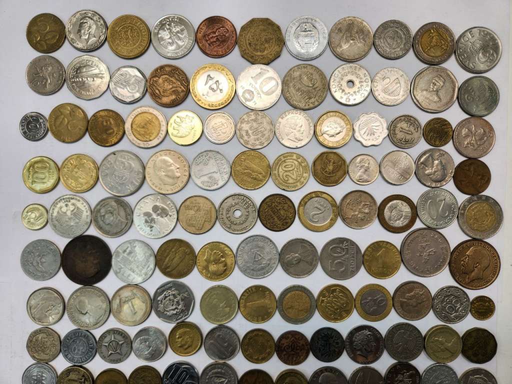 Набор иностранных монет 160 штук