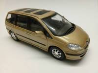 Модель авто 1:43 Peugeot 806 hongwell
