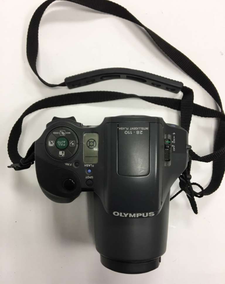 Фотоаппарат Olympus is-10, с линзой 52 мм. Япония (сост. на фото)