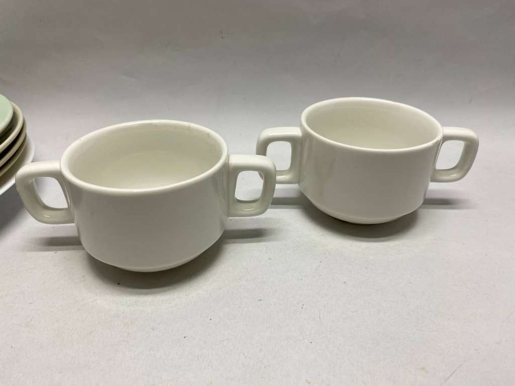 Тарелки 17 предметов в хорошем состоянии