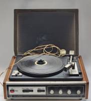 Проигрыватель виниловых пластинок Akords Stereo - 2 ( в ремонт )