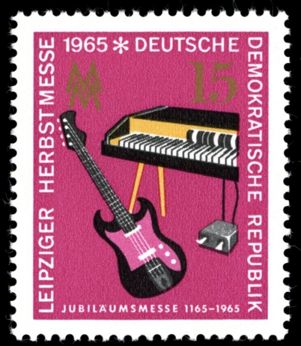 (1965-050) Марка Германия (ГДР) &quot;Музыкальные инструменты&quot;    Ярмарка, Лейпциг II Θ