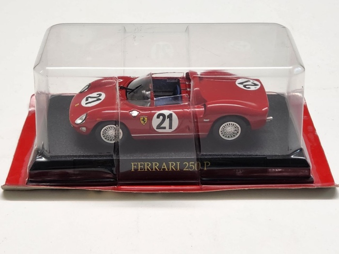 Модель автомобиля Ferrari 250 P в коробке-блистере без журнала