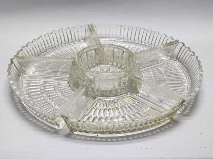 Менажница 6 секций прозрачное стекло с круглой серединой