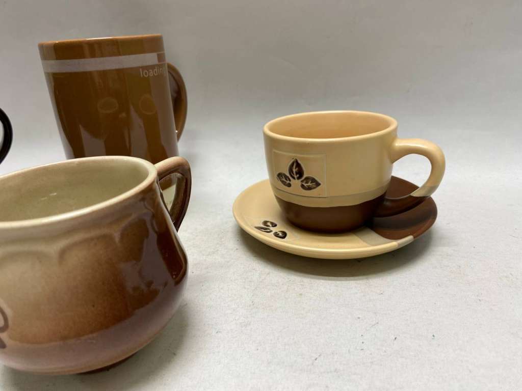 Кружки керамика 4 шт и блюдце