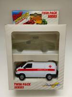 Модель авто Скорая Ambulance масштаб не указан в клолбке Autocraft Road Monster 