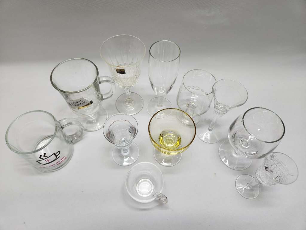 Набор посуды для различных напитков  11 предметов Прозрачные Бокалы Рюмки Кружки (сост. на фото)