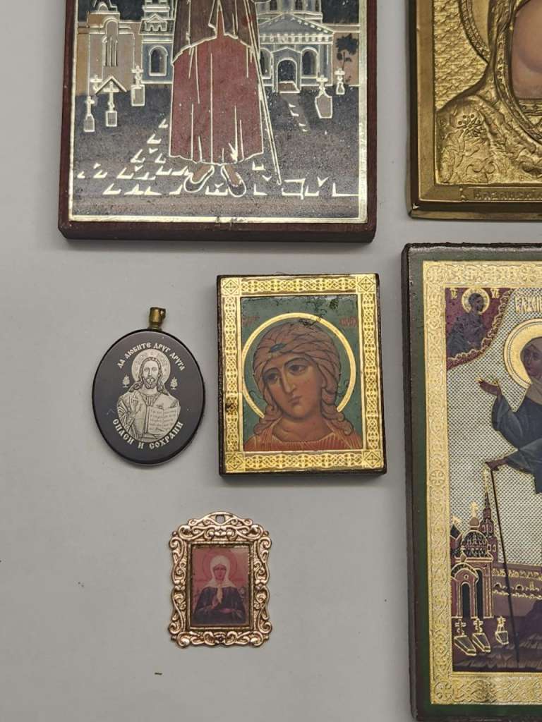 Иконы 9 штук современные миниатюрные