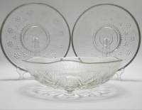 Салатник большой и 2 блюда стекло СССР
