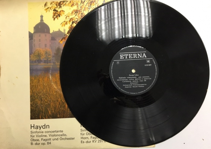 Пластинка виниловая , Йозеф Гайдн. Simfonia concertante для скрипки ETERNA 300 мм. (сост. на фото)