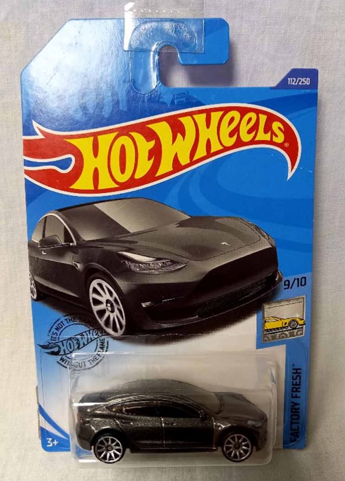 Игрушка машинка модель (сост отл.) aston martin dbs