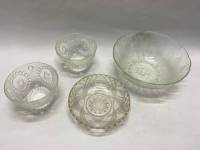 Салатник, конфетница, пиалы стекло 4 шт