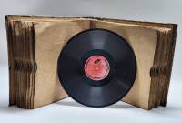 Набор патефонных пластинок 20 штук в альбоме диаметр 250 мм состояние very good exellent