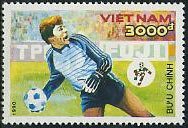 (1990-042) Марка Вьетнам "Футбол (7)"    ЧМ по футболу 1990, Италия III Θ