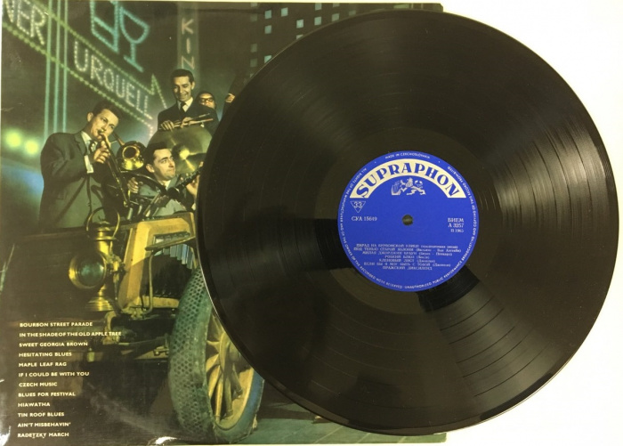 Пластинка виниловая &quot;Prague Dixieland band. Парад на Бурбонской улице&quot; Supraphon 300 мм. (Сост. отл.