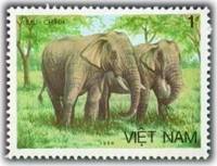 (1987-012) Марка Вьетнам "Два слона"    Азиатский слон III Θ