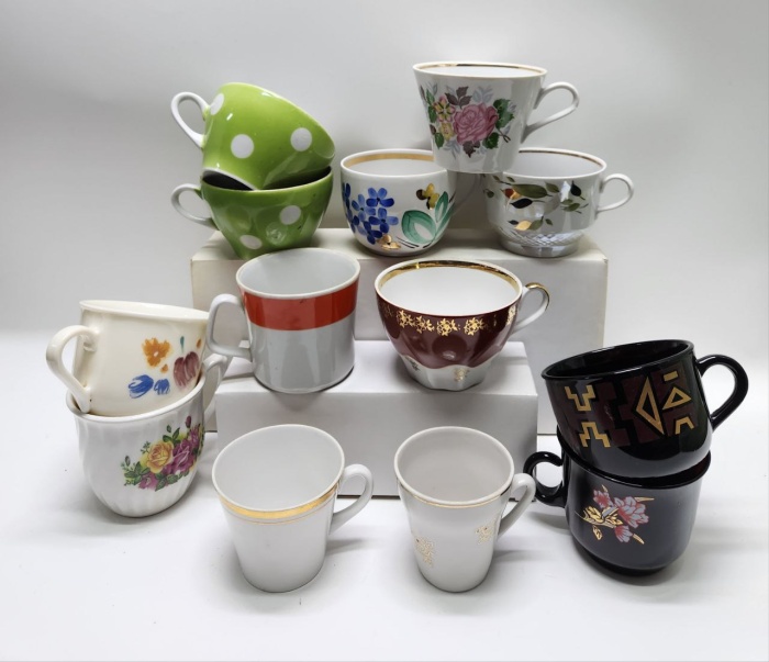 Чашки чайные кофейные 13 штук разные