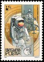 (1982-026) Марка Венгрия "Нил Армстронг"    25 лет Космонавтике II Θ