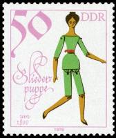 (1979-098) Марка Германия (ГДР) "Шарнирная кукла"    Исторические куклы III Θ