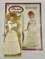 Кукла фарфор Дамы эпохи 9 Леди Уиндермир с журналом